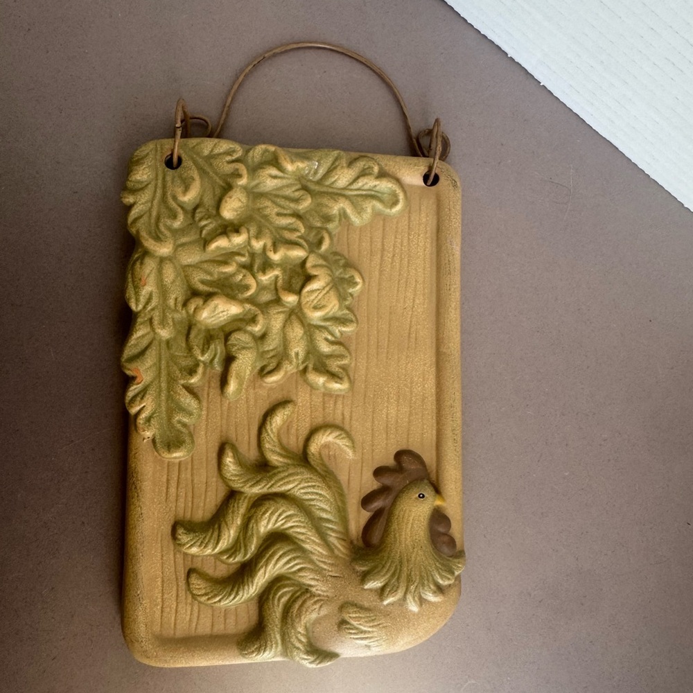 MCM kitchen decor Ceramic
Rooster wall hanging Farmhouse
